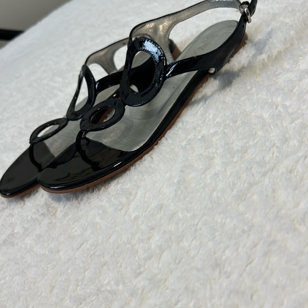 Boden Black Patent Circle-Strap Sandals - Picture 4 of 9